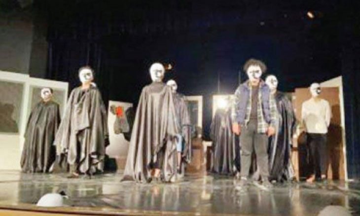 عرض مسرحية «الرجل الراقص» في الأردن