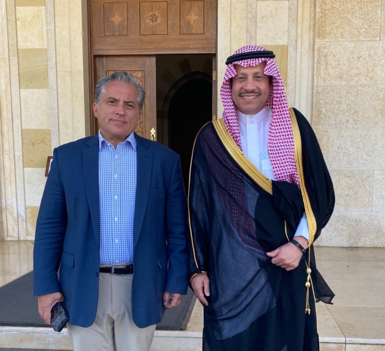 مدير مكتب الملك يلتقي السفير السعودي ويبحثان سبل العلاقات بين عمّان والرياض