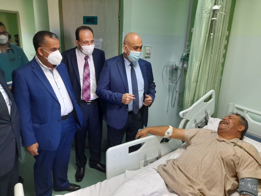 د. محمود زريقات يتفقد سير العمل في مستشفى الزرقاء الحكومي وأربع مستشفيات في شمال المملكة اول ايام العيد