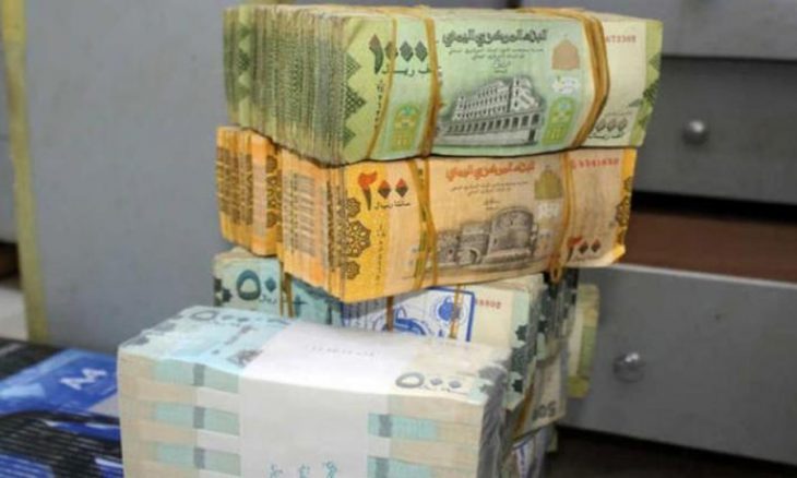 رئيس الحكومة اليمنية يحذر من “انهيار كامل” للاقتصاد