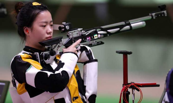 الصينية يانغ تحصد أول ميدالية ذهبية