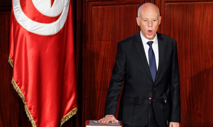 قيس سعيد : 460 شخصاً نهبوا أموالا تونسية