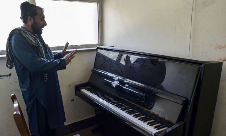 موسيقيون أفغان هربوا تاركين آلاتهم