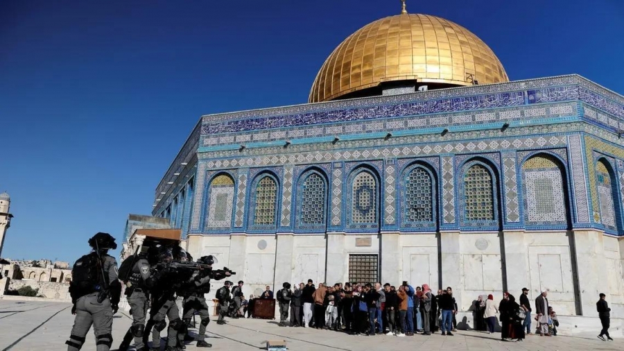 اعلام عبري: فتح الحرم القدسي أمام اليهود غدا