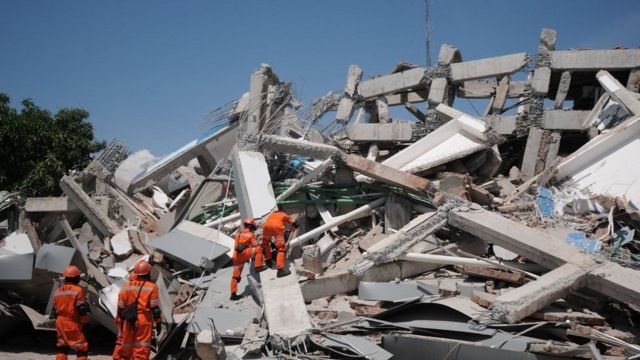 ارتفاع عدد ضحايا زلزال إندونيسيا إلى 310 قتلى