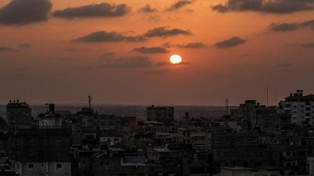 طائرات الاحتلال تقصف عـدة مواقع في غزة