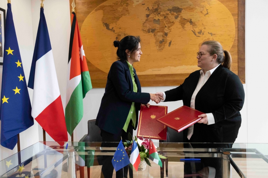 الوكالة الفرنسية للإنماء: توفير سقف تمويلي جديد للأردن يصل إلى (912) مليون يورو لدعم الموازنة العامة وتمويل برامج ومشاريع تنموية واستثمارية ذات أولوية..