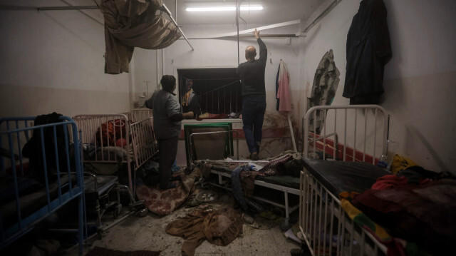 الهلال الأحمر: أجلينا 21 جريحا من مستشفى ناصر