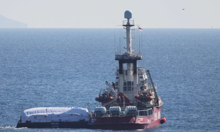 قبرص : أول سفينة تحمل مساعدات إنسانية الى غزة