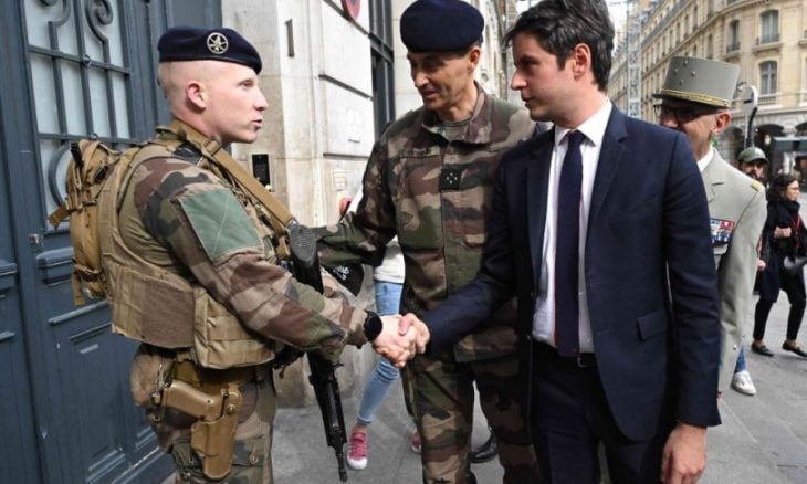 فرنسا تنشر مزيدا من الجنود في وحدة مكافحة الإرهاب
