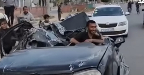 سيارة بطل افلام الآكشن بغزة