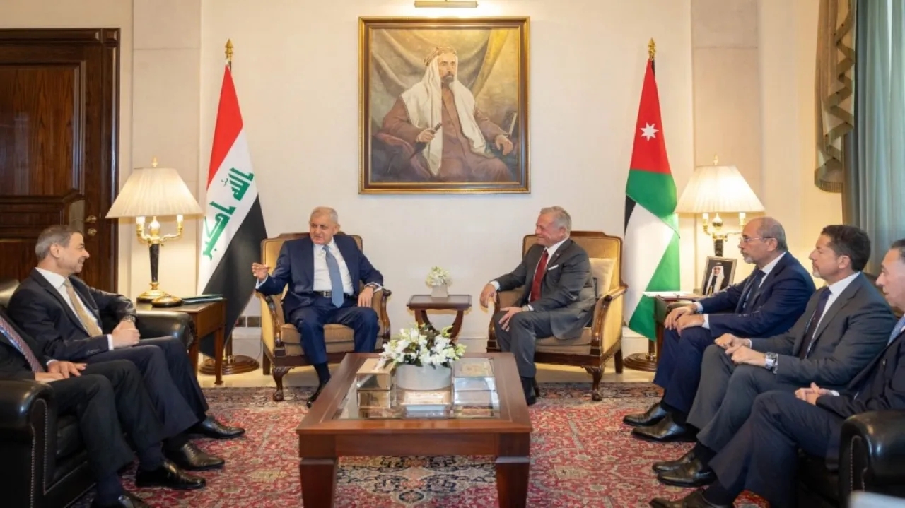 الملك والرئيس العراقي يبحثان الجهود المبذولة لاستعادة الاستقرار في المنطقة