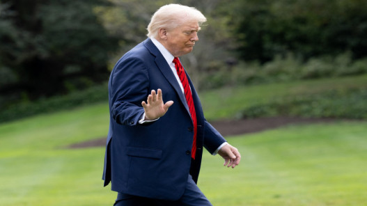 ترامب: وقف إطلاق النار صامد ولإسرائيل الحق في الرد على أي هجوم