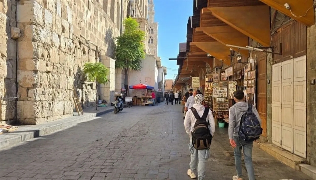 سورية تقرر إغلاق المحال التجارية عند الساعة 9 مساء بدمشق