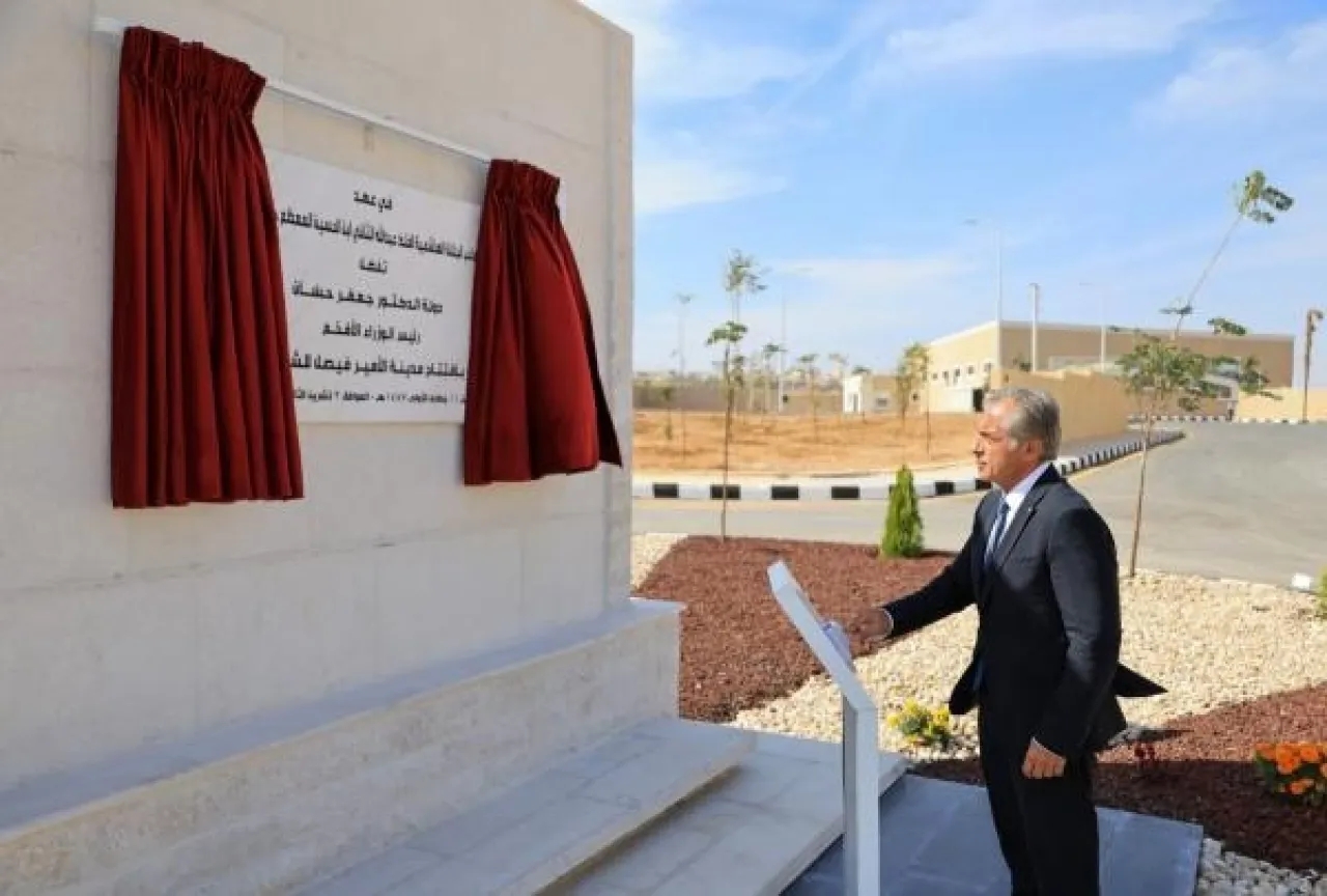 جعفر حسان يفتتح مدينة الأمير فيصل للشباب في الكرك