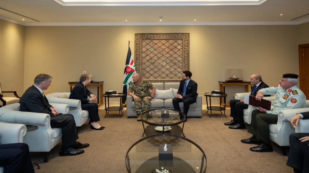 الملك يحذر من خطورة التصعيد ضد الفلسطينيين