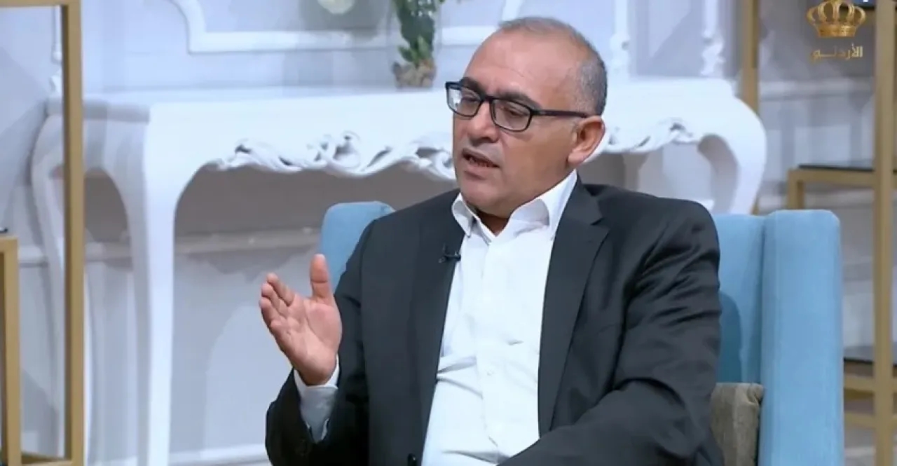 البواريد لحجازي : تعاقدنا ولم نعين