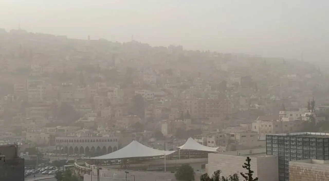 الغبار يسيطر على أجواء عمّان