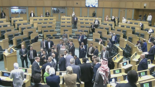 رئيس مجلس النواب يرفع الجلسة بعد مشادات بشأن انتخابات اللجان الدائمة