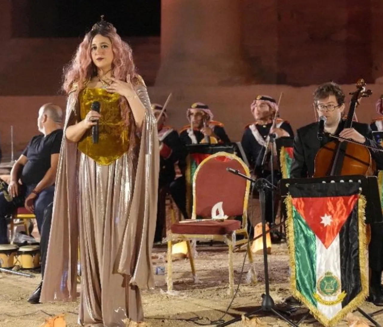 بعد دعوى أشقاء مايكل جاكسون... بريزات يدعو لزخم فني في البترا