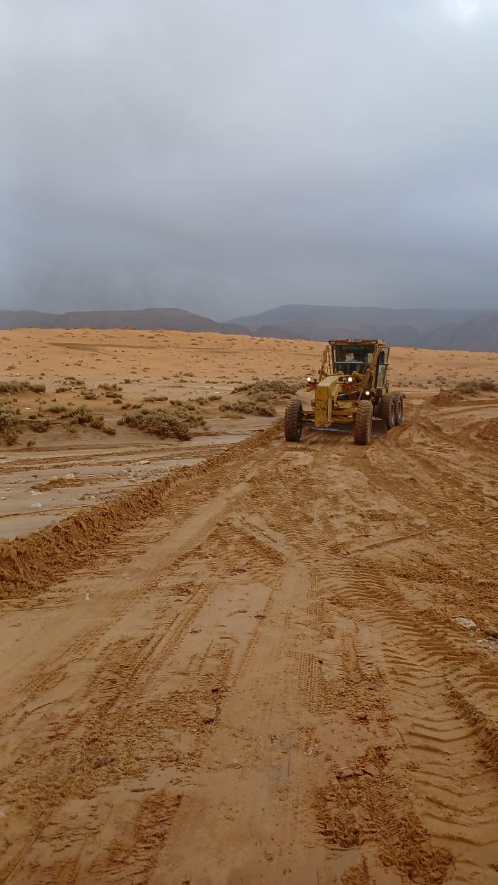 الأشغال: تعاملنا مع 73 بلاغاً خلال الـ 24 ساعة الأخيرة وفرقنا واصلت العمل الميداني طوال ساعات الليل