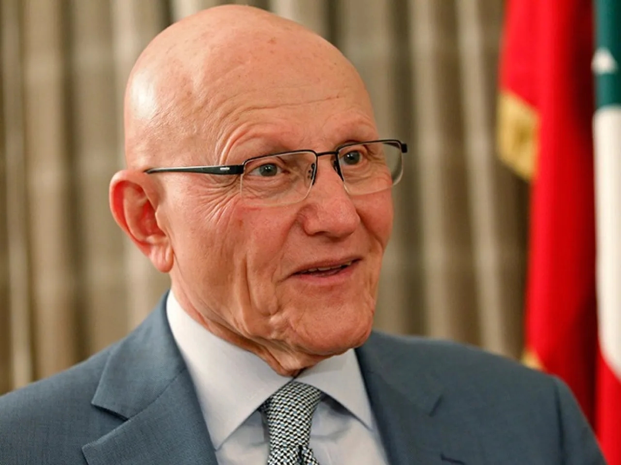 رجل أعمال أردني يوجه إنذارا عدليا لتمام سلام بتهم احتيال وتهريب أموال  وثيقة