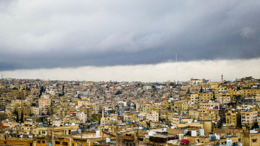 أجواء باردة في أغلب المناطق.. وتحذيرات من تدني مدى الرؤية الأفقية