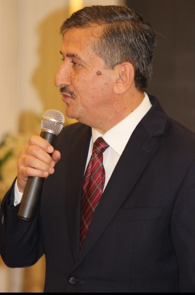 إنجاز علمي يُتوَّج بحلم الأب ومسيرة 35 عامًا من العطاء… الدكتور محمد خير النسور يحقق الدكتوراه ويؤكد: هذه البداية وليست النهاية..