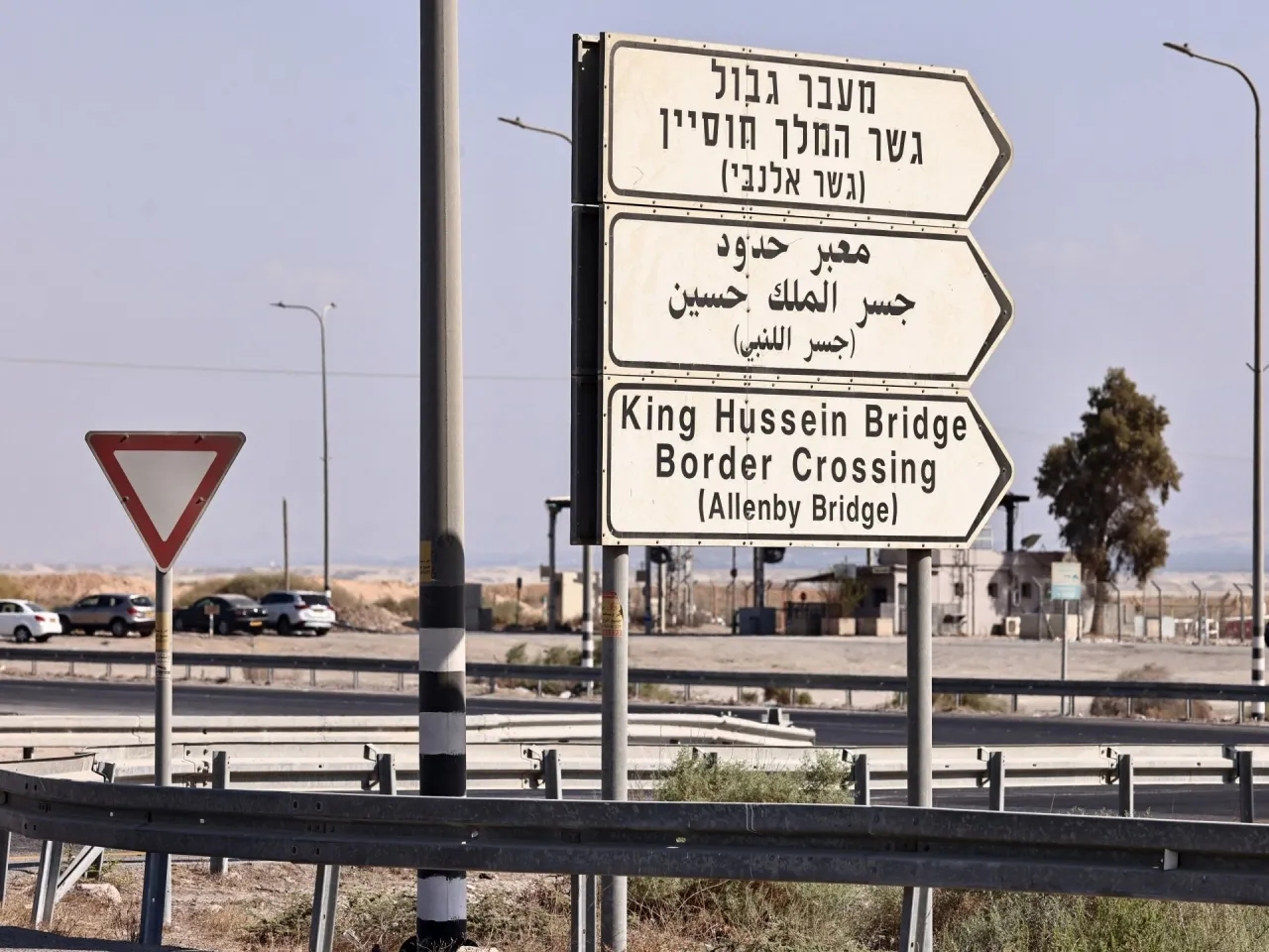 تعديل على ساعات عمل جسر الملك حسين الثلاثاء