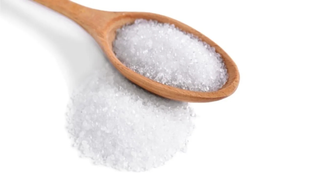 منع محاكمة شاب بتهمة ترويج المخدرات بعد تبيّن أن المادة المباعة ملح ليمون