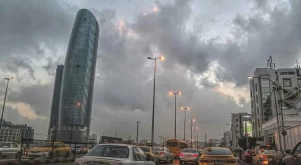 التربية تفوض مديريها باتخاذ قرار دوام المدارس وفق الحالة الجوية