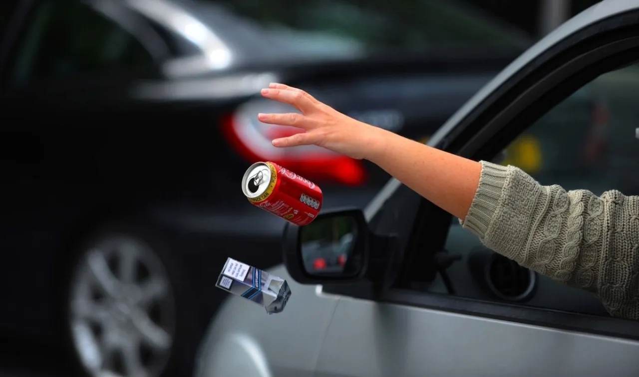 امانة عمان تهدي الإدارة المحلية والسير 270 كاميرا للمخالفات البيئية