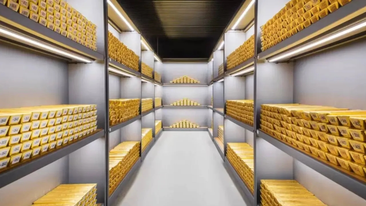 كندا تصفر احتياطيات الذهب