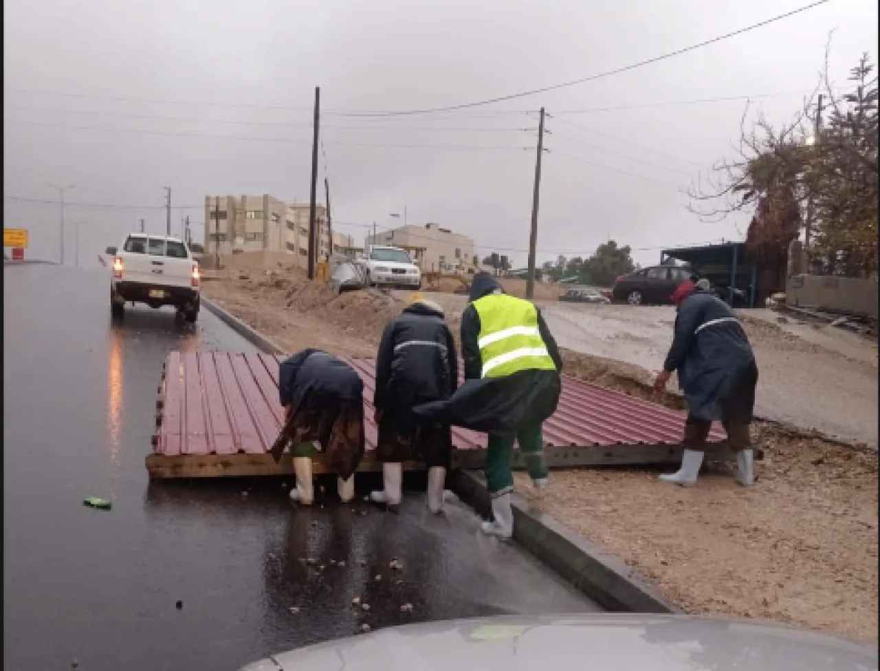 الإدارة المحلية: 95 شكوى وارتفاع مستوى الإنذار جراء منخفض جوي عالي الفعالية