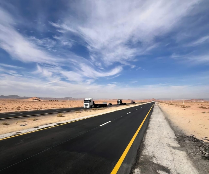 ​الأشغال تنهي صيانة جزء حيوي من الطريق الصحراوي قبل شهرين من الموعد المحدد