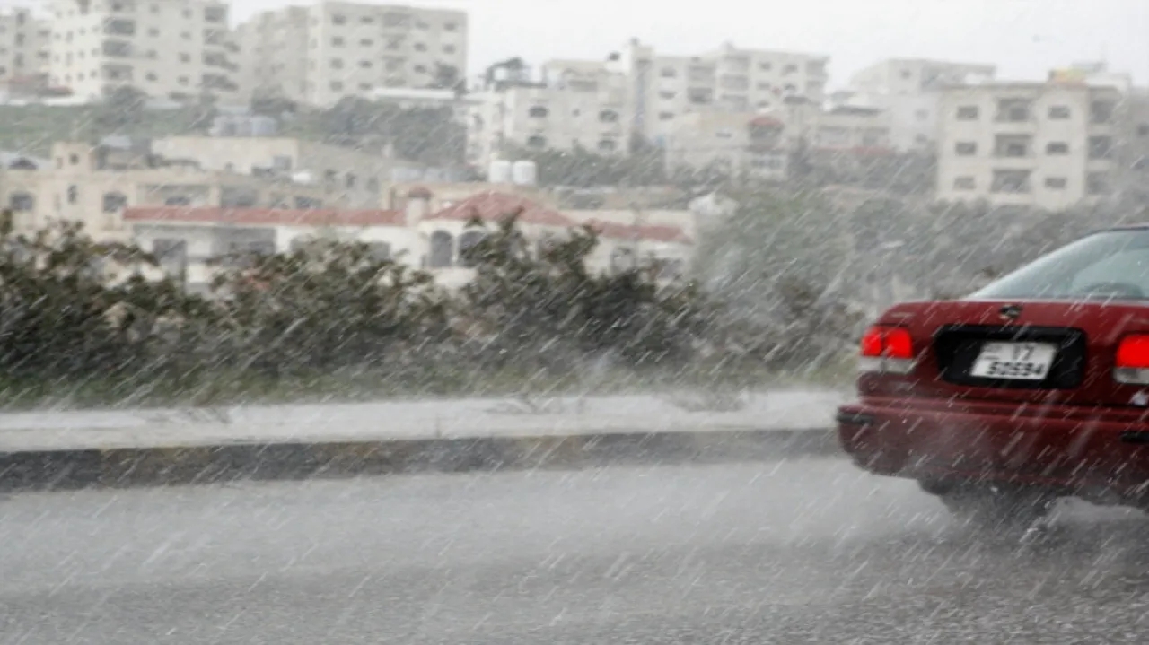 الأرصاد الجوية: اشتداد فعالية المنخفض الجوي خلال الساعات المقبلة