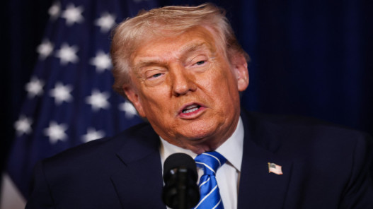 ترامب: حان الوقت لإبعاد التهديد الروسي لجرينلاند