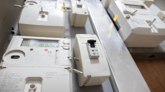 شركات الكهرباء ترد على النائب القباعي وتنفي إقرارها بتقسيم الفاقد على المشتركين