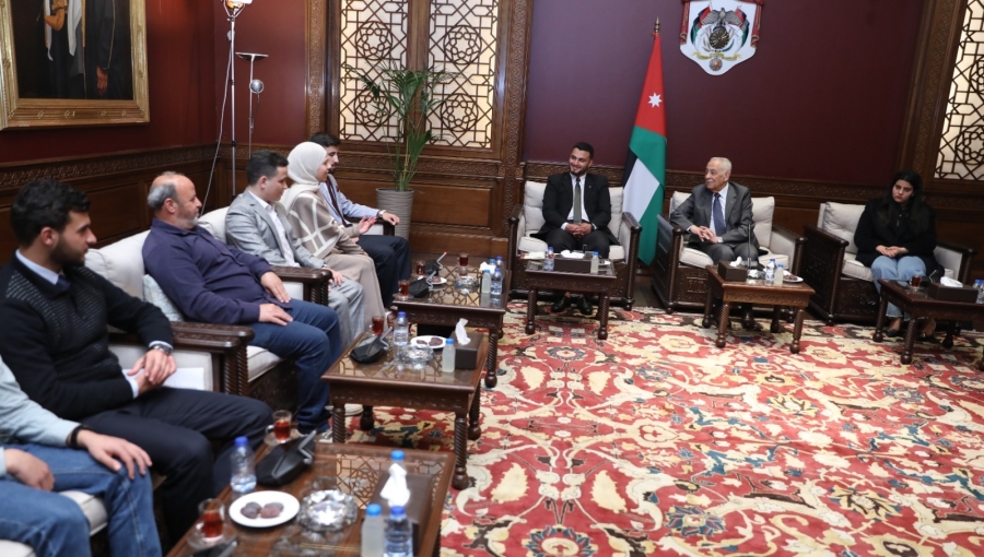 *العيسوي يلتقي وفدين من سيدات البادية الجنوبية ومبادرة أفق التغيير*