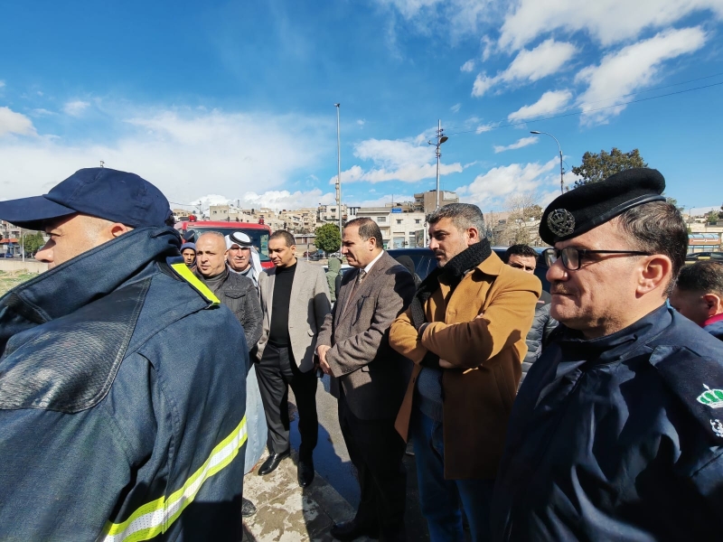 محافظ الزرقاء يعلن العثور على الشاب المفقود بسيل الزرقاء متوفياً