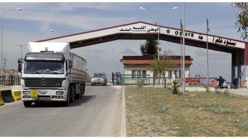 عاجل. مباحثات أردنية سورية لمعالجة مشكلة الشاحنات