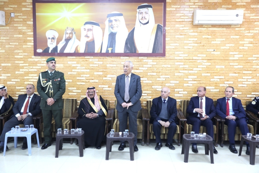 *العيسوي ينقل تعازي الملك وولي العهد إلى عشائر العمرو وآل دنديس*