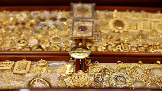 104.80 دينار سعر غرام الذهب عيار 21 محليا الثلاثاء