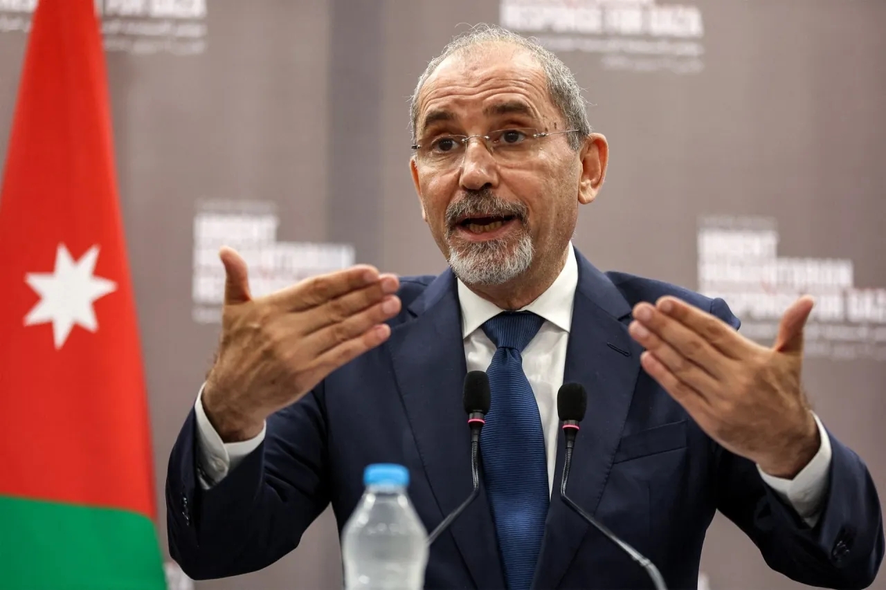 الصفدي: إيران اعتدت على الأردن من دون أي مبرر