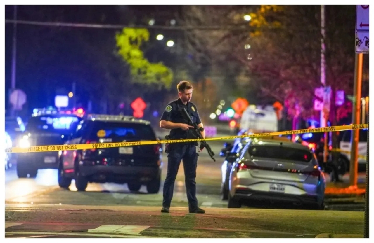 مسلح بقميص علم إيران يقتل شخصين ويصيب 14 في تكساس