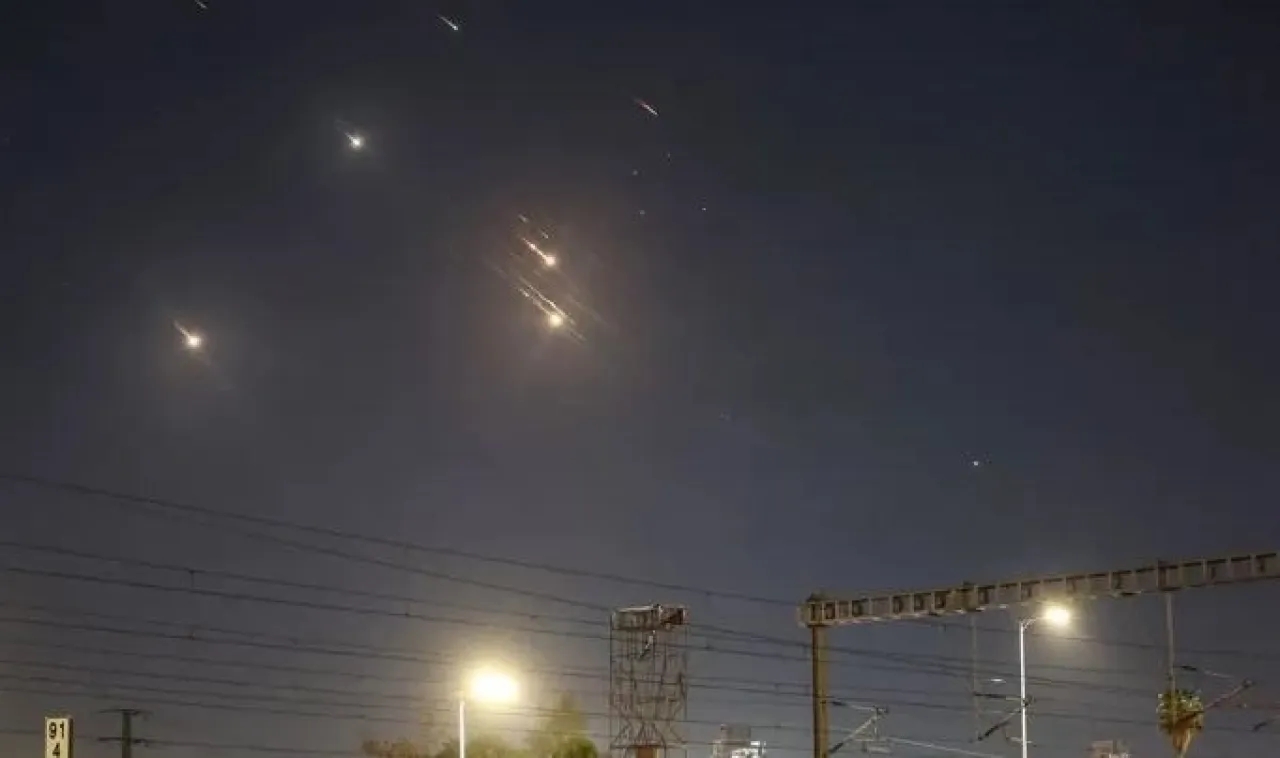 فصائل عراقية تهدد باستهداف مصالح أمريكية في دول عربية