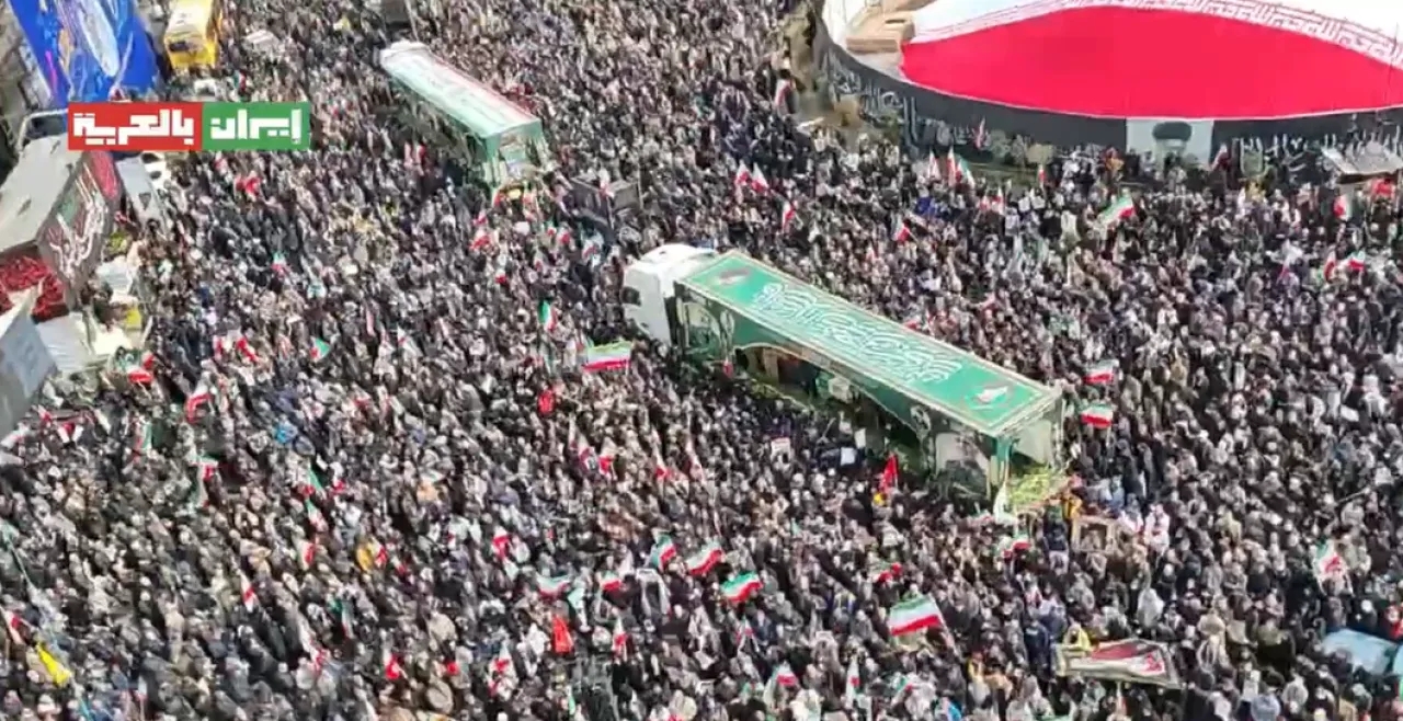 إيران تشيع جثامين قادة عسكريين ومدنيين قتلوا في القصف الإسرائيلي الأمريكي