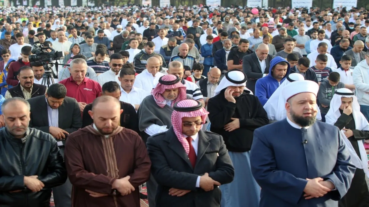 الإفتاء الأردنية : صلاة الجمعة لا تسقط إذا وافقت يوم العيد