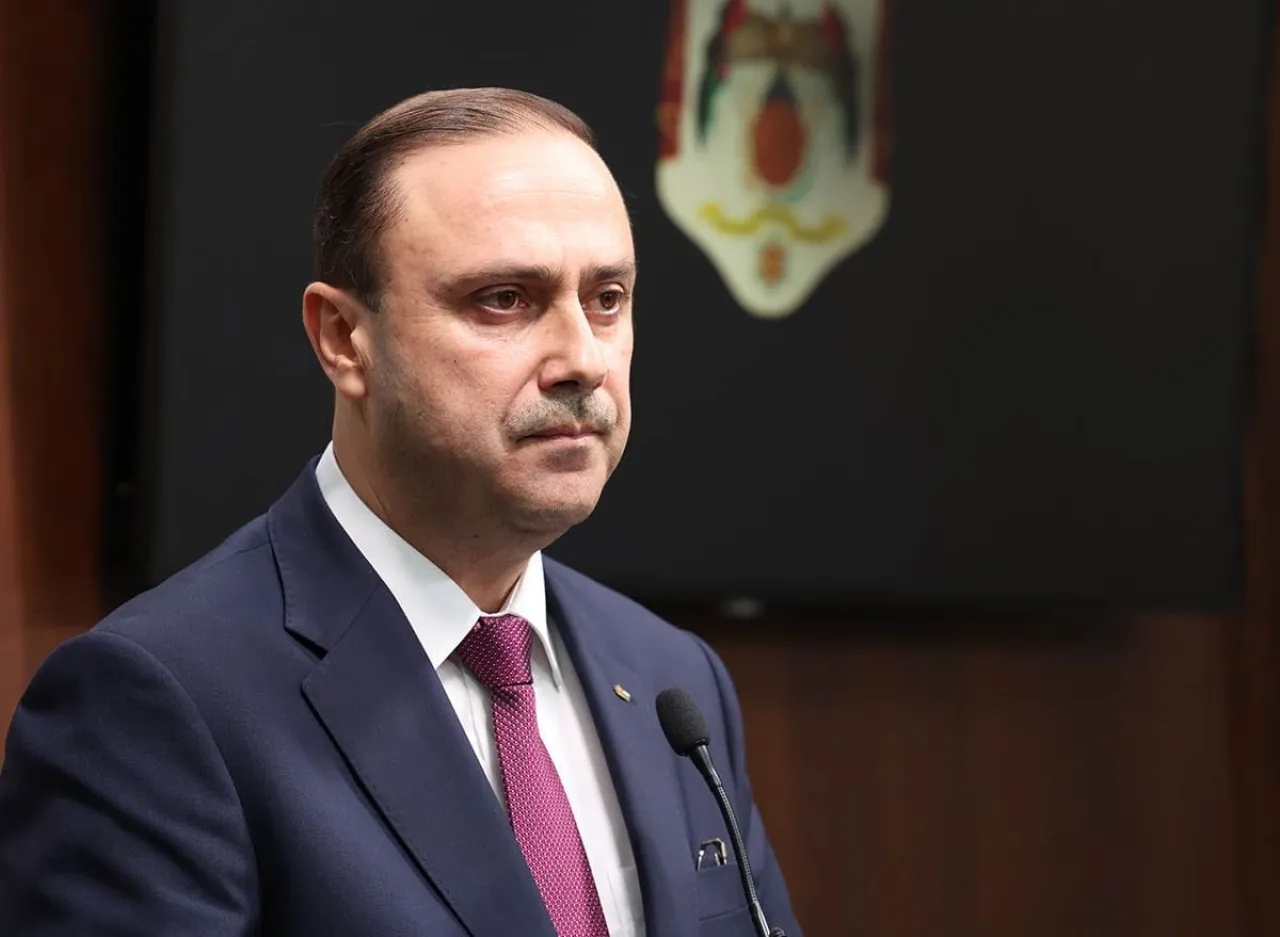 المومني : لا مبرر للتهافت على السلع والمخزون الغذائي آمن