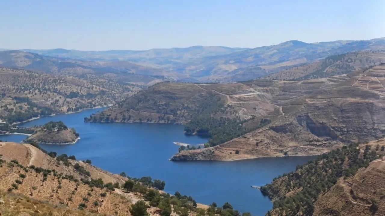 وزارة المياه : تخزين فائض السدود في قناة الملك عبدالله وسد الكرامة